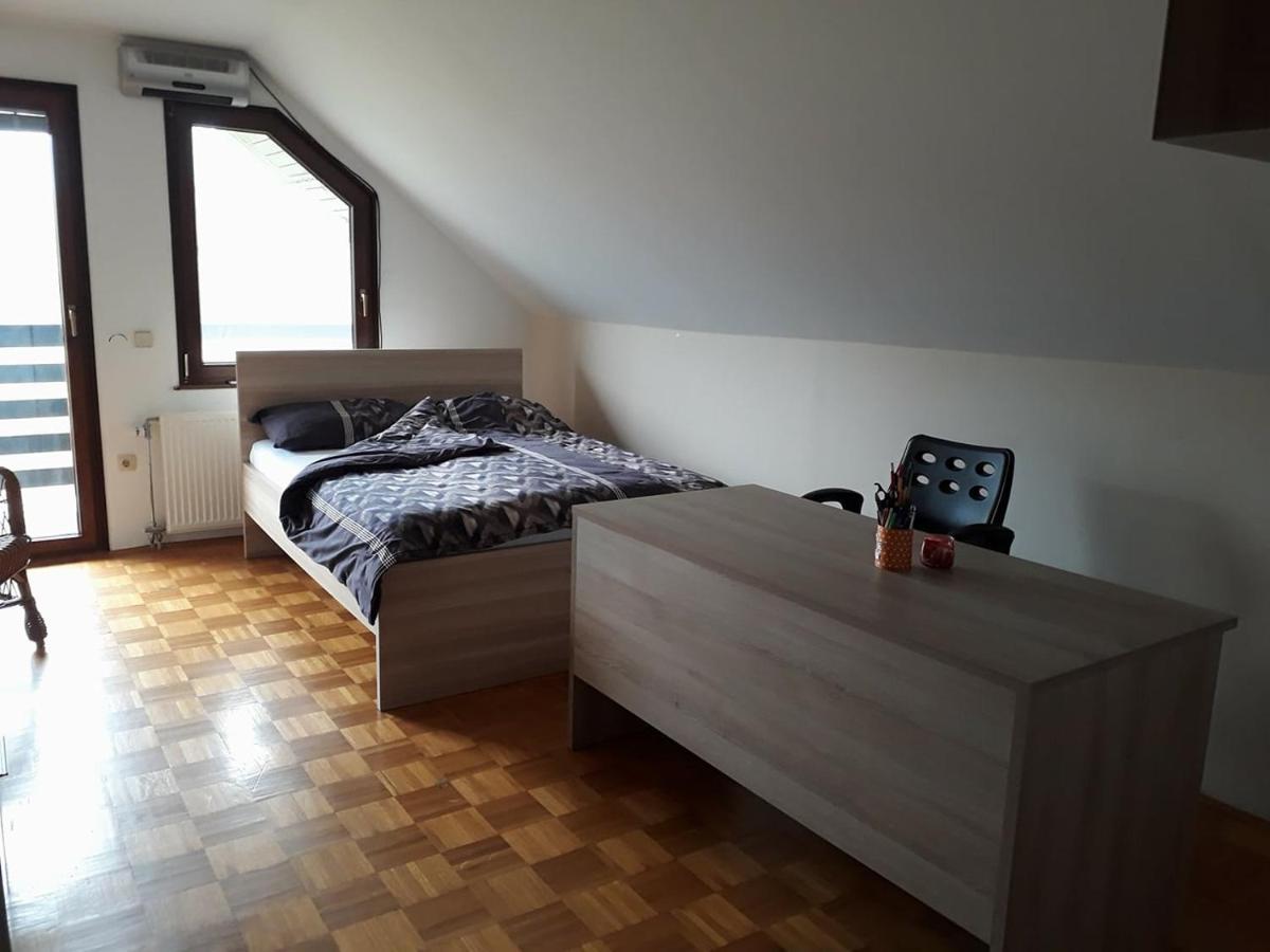 B&B Černe Polhov Gradec Exteriér fotografie